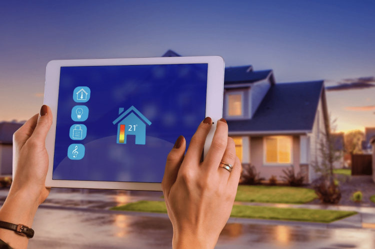 4 Ways to Incorporate Technology into Your Home With Simple Updates